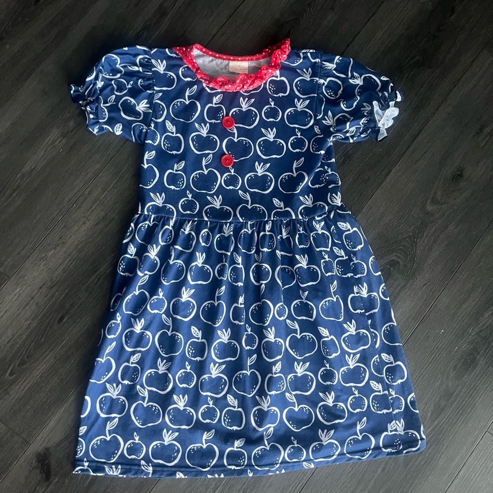 Size 7 Apple Boutique Apple dress